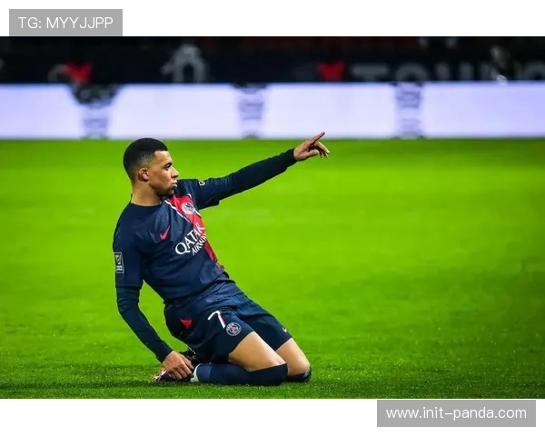 姆巴佩失空门中横梁后点球救赎，伯纳乌现悲喜两重天